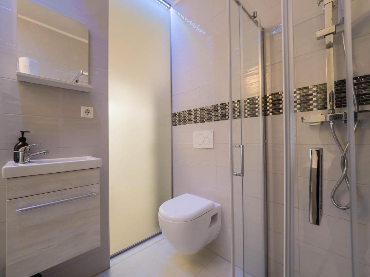 Executive Single Room With En-Suite In Guest House City Centre Luxemburg Kültér fotó